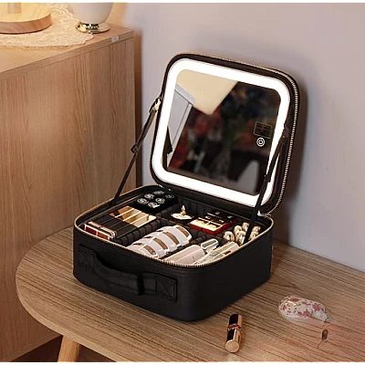 Geanta pentru cosmetice cu oglinda si lumina LED compartiment separat pentru pensule Geanta pentru cosmetice cu oglinda si lumina LED compartiment separat pentru pensule