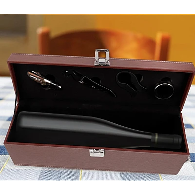 Cutie pentru Vin cu 4 Accesorii Tirbuson taietor capison inel dop metalic PIELE MARO Cutie pentru Vin cu 4 Accesorii Tirbuson taietor capison inel dop metalic PIELE MARO