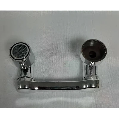 Extensie rotativa pentru robinet cu multiple moduri de curgere a apei Extensie rotativa pentru robinet cu multiple moduri de curgere a apei