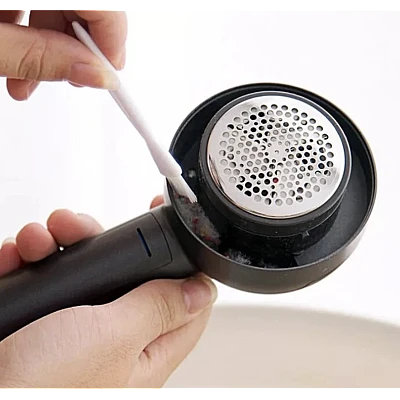 Aparat electric de curatat scame compact si puternic Aparat electric de curatat scame compact si puternic