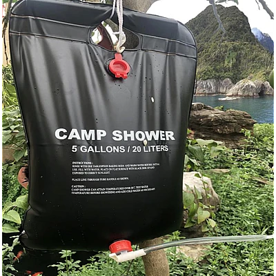 Dus solar pentru camping PVC Capacitate 20L Negru Dus solar pentru camping PVC Capacitate 20L Negru