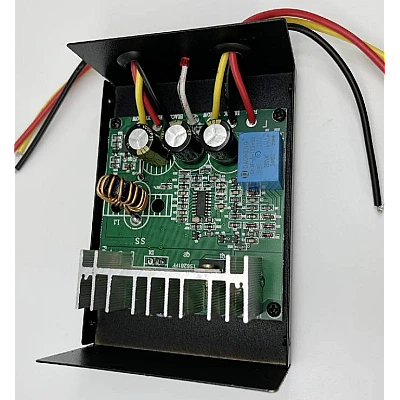 Convertor auto 80A tensiune 24v la 12v Convertor auto 80A tensiune 24v la 12v