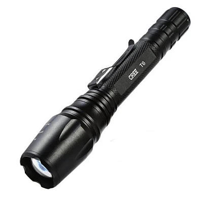 Lanterna de Mana BL 8668 T6 Cu 5 Moduri Iluminare Lanterna de Mana BL 8668 T6 Cu 5 Moduri Iluminare