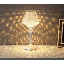 Lampa de masa decorativa LED tip cristal Andowl Q LED1633 transparenta Lampa de masa decorativa LED tip cristal Andowl Q LED1633 transparenta
