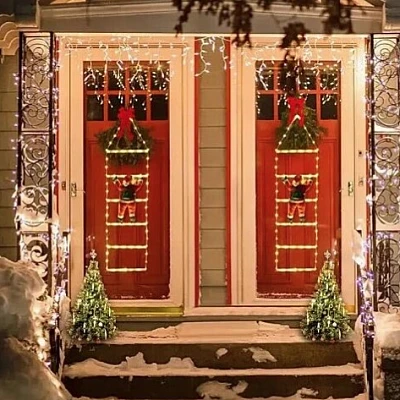 Decoratiune Scara lui Mos Craciun luminoasa Led multicolor 25x160 cu model Fulg de Nea Decoratiune Scara lui Mos Craciun luminoasa Led multicolor 25x160 cu model Fulg de Nea