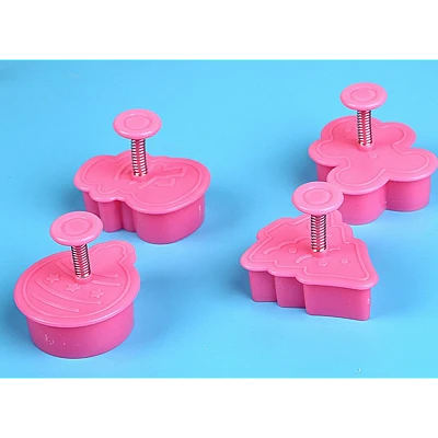 Set 4 forme pentru biscuiti model CRACIUN Set 4 forme pentru biscuiti model CRACIUN
