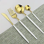 Set de 24 piese tacamuri in stil portughez- culoare Alb si auriu
