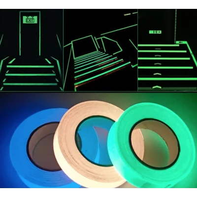 UB Set 2 Benzi fosforescente autoadezive rola 3 m lungime lumineaza verde