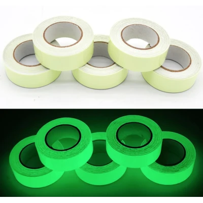 UB Set 2 Benzi fosforescente autoadezive rola 3 m lungime lumineaza verde