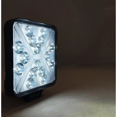 Proiector LED auto compact 48W alb + galben flash 16 LED 12/24V PATRAT