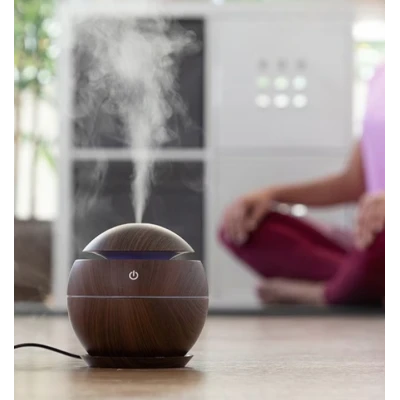 Umidificator ultrasonic si difuzor uleiuri esentiale 200 ml ROTUND Lumini LED USB Maro inchis