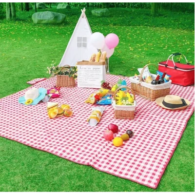 Patura de picnic dimensiune 100x150cm culoare ROSU cu carouri