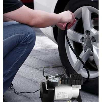 Compresor auto 12V Andowl Q DQ993 de 150 PSI 35L/min cu manometru analogic alimentare la bricheta