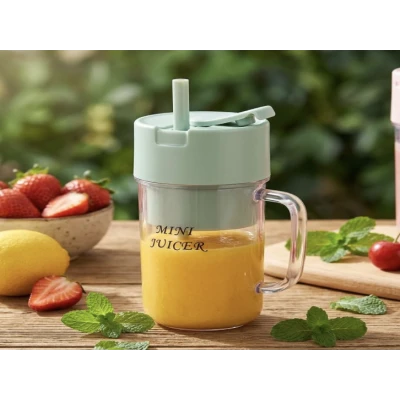Mini blender portabil cu pahar de 420ml si incarcare USB