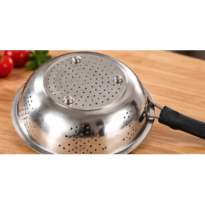 Strecuratoare pentru Paste din Otel Inoxidabil cu maner dimensiune 24 cm