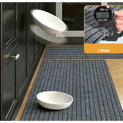 Rola Covoras Antiderapant Autoadeziv pentru Hol si Interior GRI cu Dungi Negre 40 × 300 cm