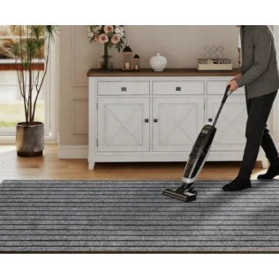 Rola Covoras Antiderapant Autoadeziv pentru Hol si Interior GRI cu Dungi Negre 40 × 300 cm