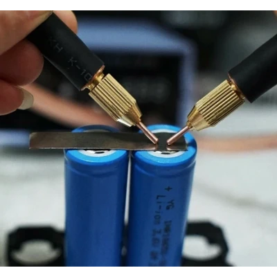 Aparat de sudura in puncte lipire punti acumulatori Li Ion Ni Cd 220V