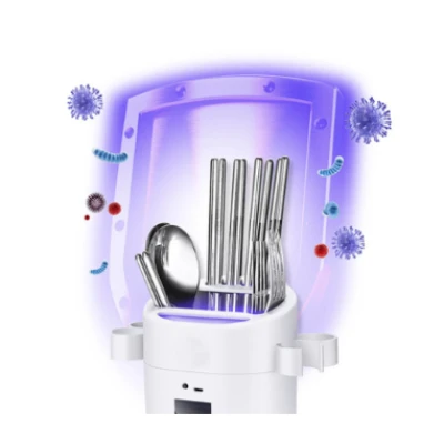 Aparat pentru dezinfectarea si sterilizarea tacamurilor cu lumina UV