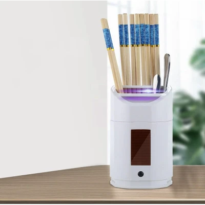 Aparat pentru dezinfectarea si sterilizarea tacamurilor cu lumina UV