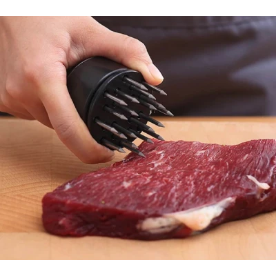 Aparat pentru fragezire carne