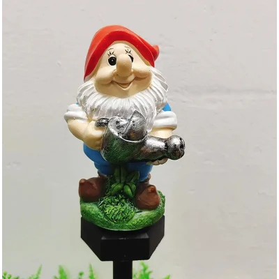 Decoratiune solara figurina pitic cu stropitoare pentru gradina