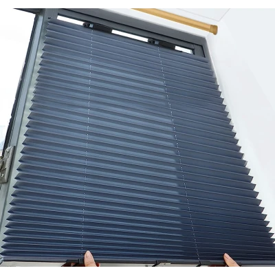 Parasolar auto tip jaluzea cu ventuze 150 x 70 x 6 cm Gri