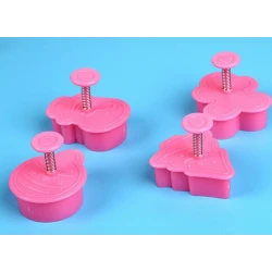 Set 4 forme pentru biscuiti model CRACIUN
