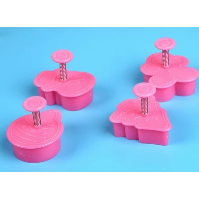 Set 4 forme pentru biscuiti model CRACIUN