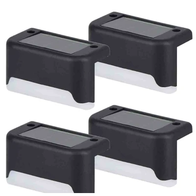 Set 4 lampi solare pentru trepte cu lumina calda
