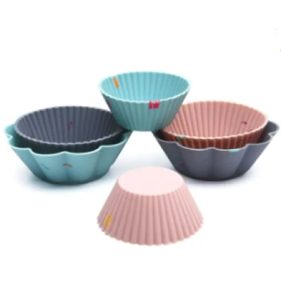 Set 6 forme silicon pentru briose modele diferite