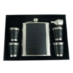 Set Cadou Plosca cu 4 Pahare si palnie model piele sarpe NEGRU